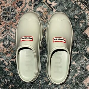 Hunter Slide Sandals